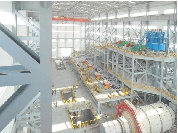 Seismic performance and recyclability of steel structures